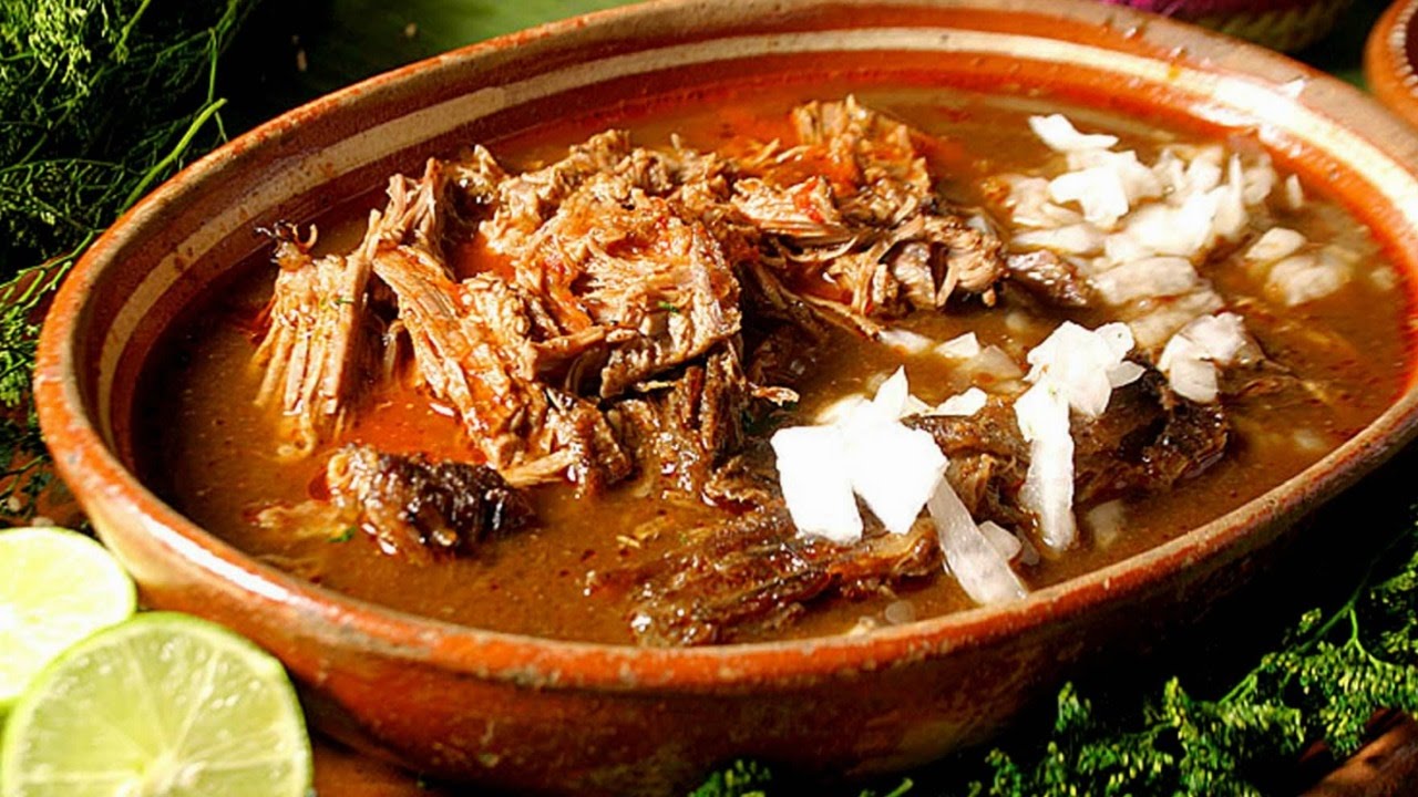CAZUELA DE BIRRIA